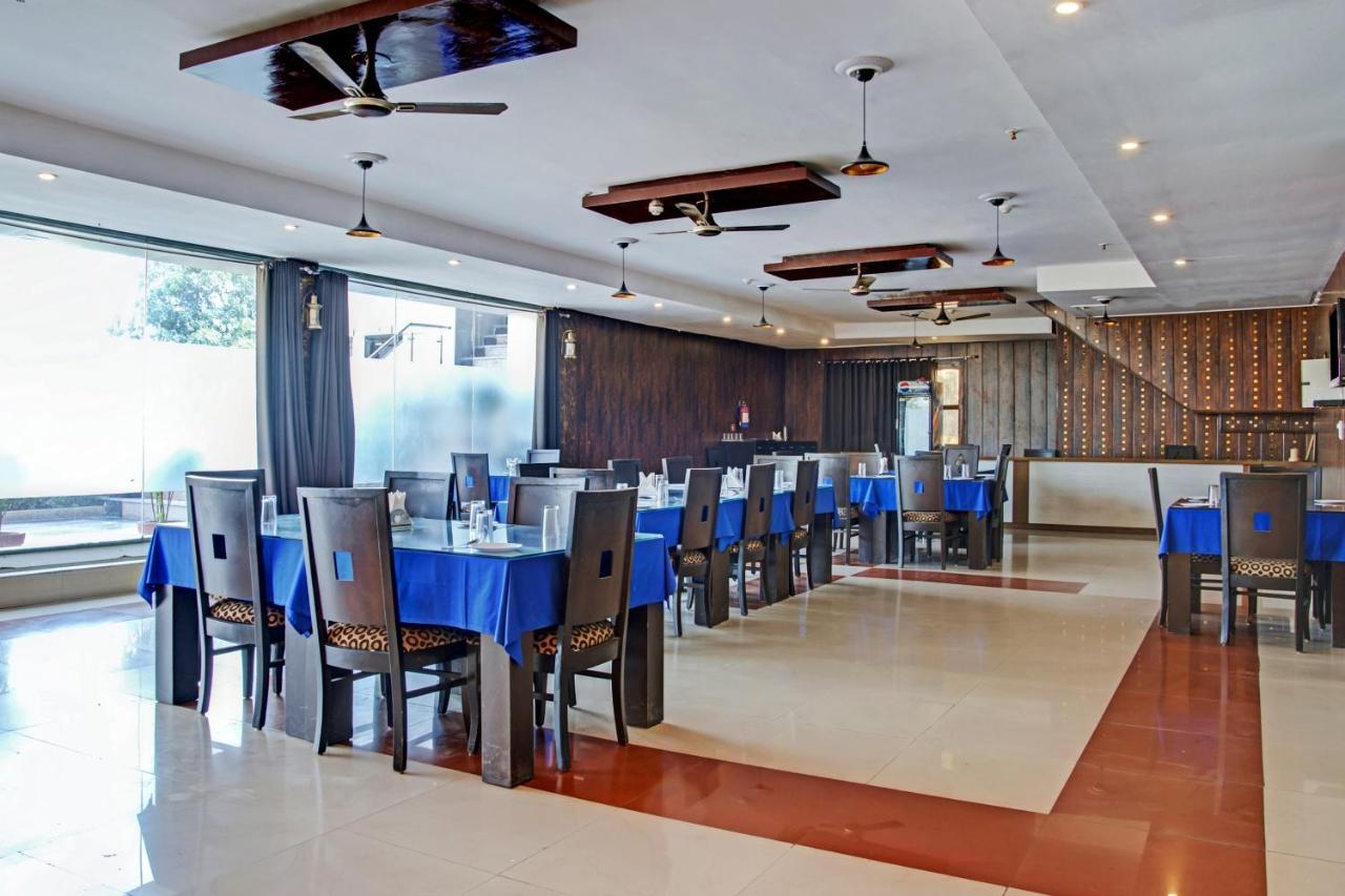 โอโย 62241 สวัสติก การ์เดน Hotel Dhampur ภายนอก รูปภาพ