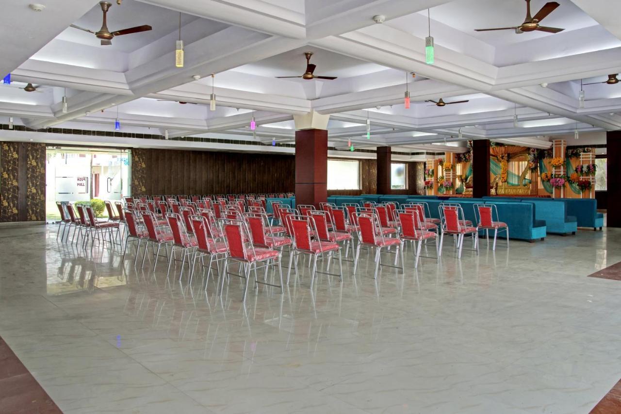 โอโย 62241 สวัสติก การ์เดน Hotel Dhampur ภายนอก รูปภาพ