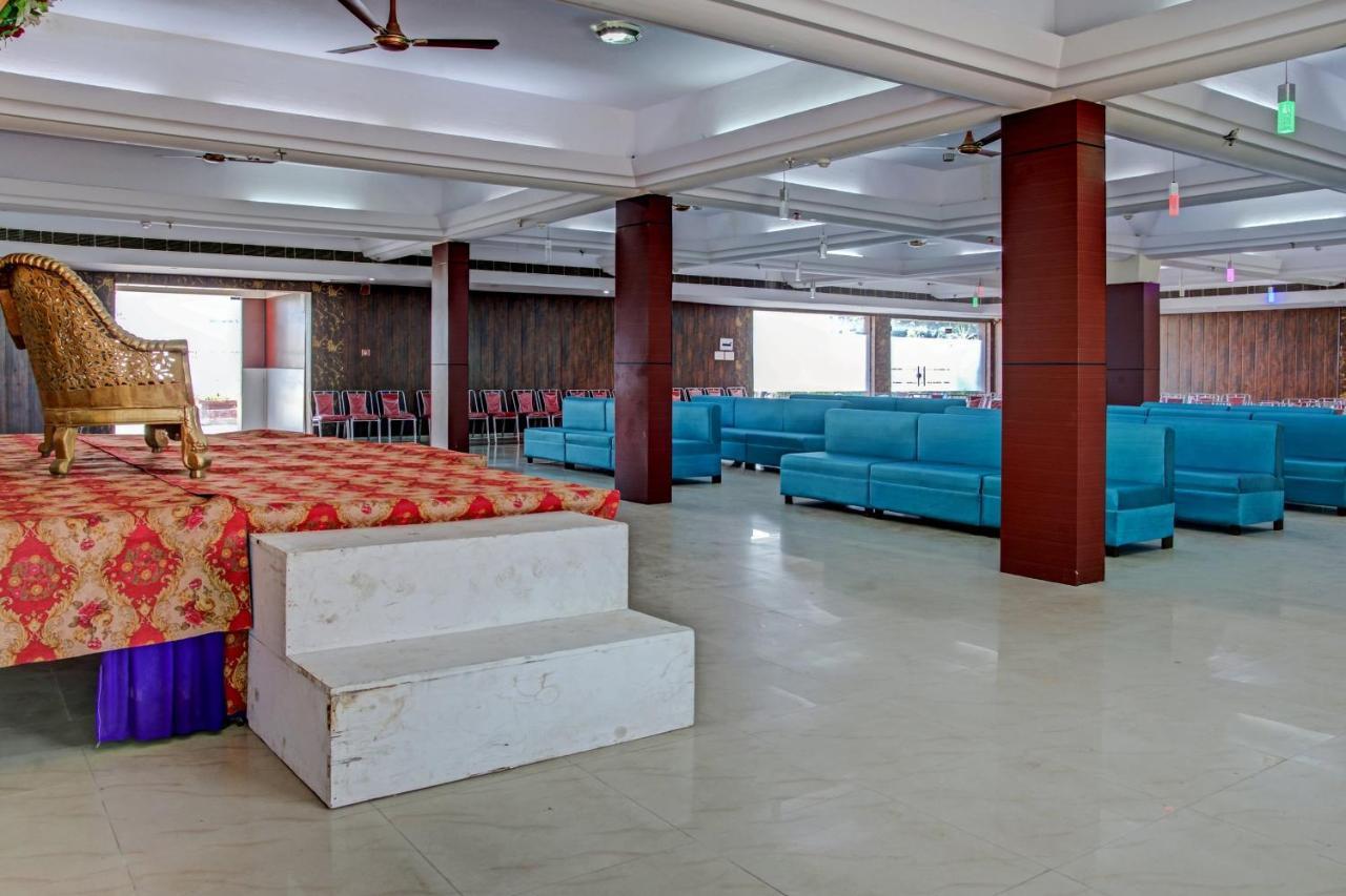 โอโย 62241 สวัสติก การ์เดน Hotel Dhampur ภายนอก รูปภาพ